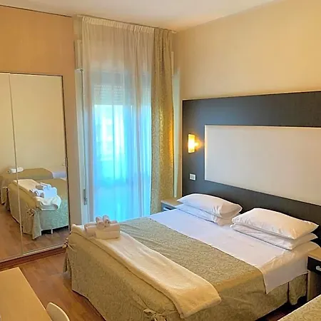 Baby Hotel 3*