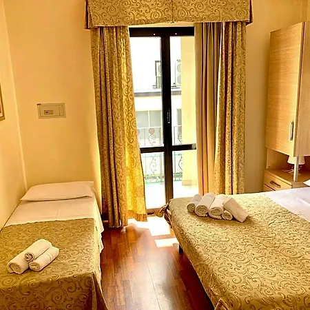 Baby Hotel 3*